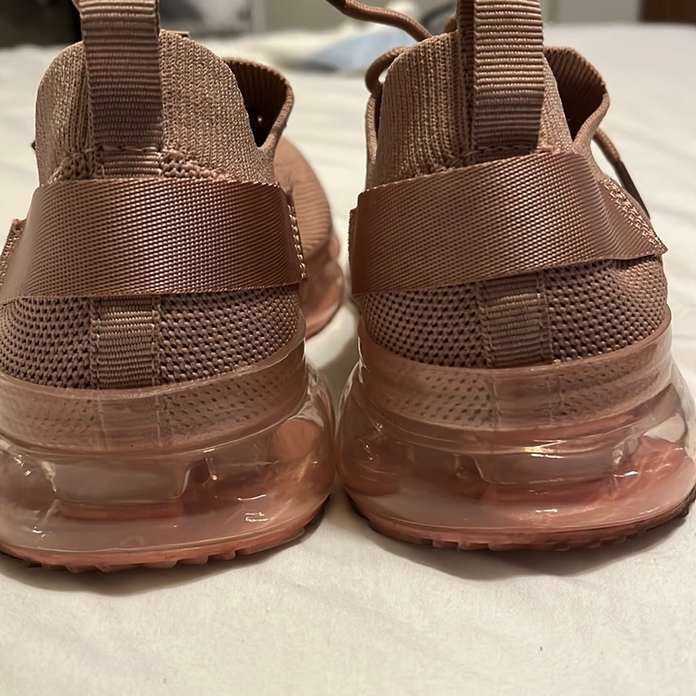 Sneakers - Picture 3 of 4
